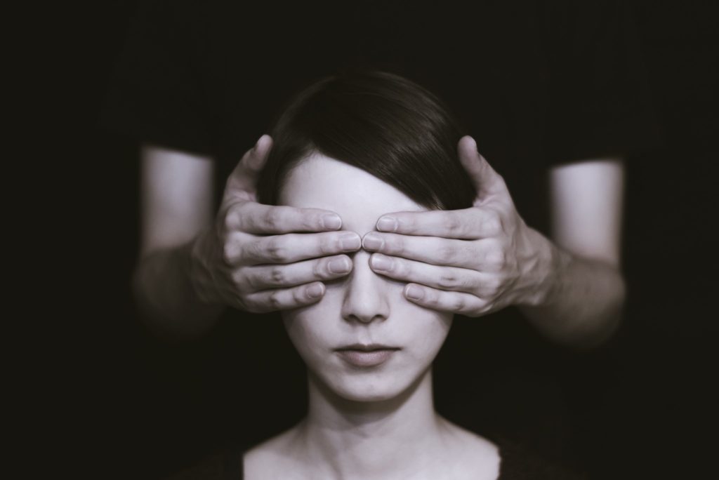 En este momento estás viendo La estigmatización de las personas con adicciones y cómo superarla